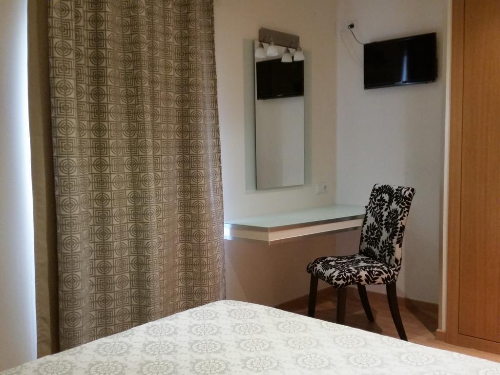 Pensao Lourenco Curia Room photo